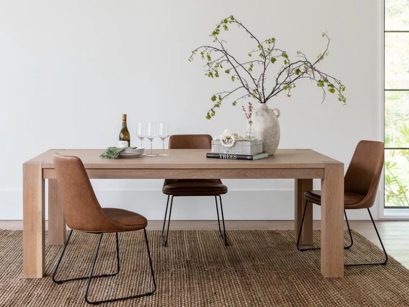Parsons Table dizajnerski sto